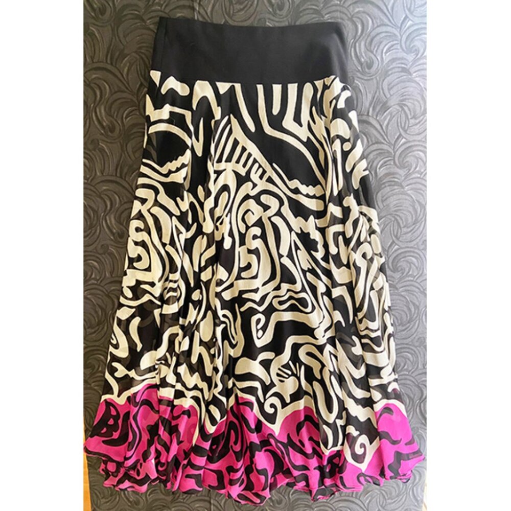 Anne Klein: Skirt, long and full with attached liner. Size S
